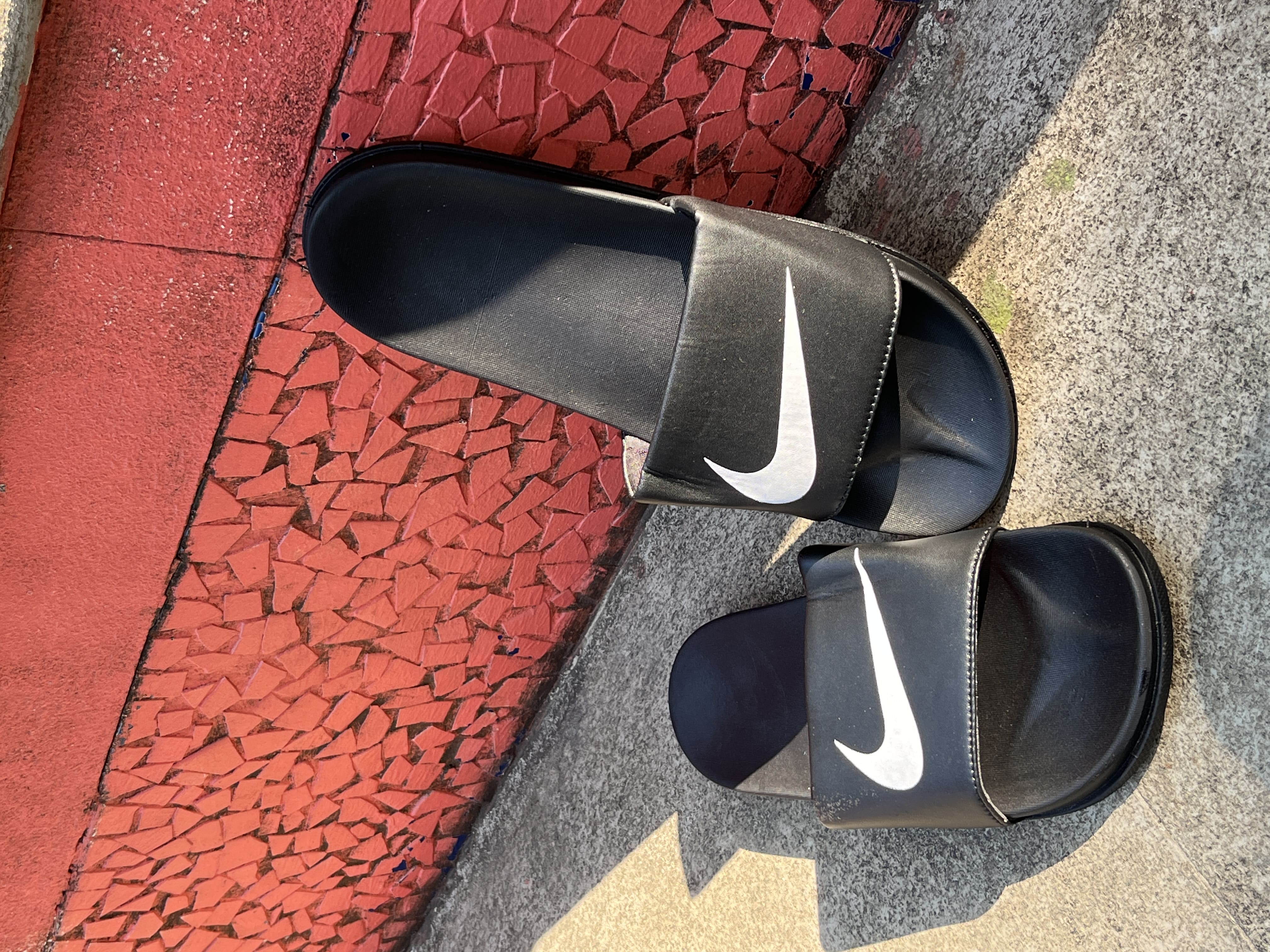 Black Nike Plain sliders